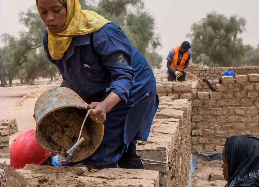 Trabajadora construccion africa