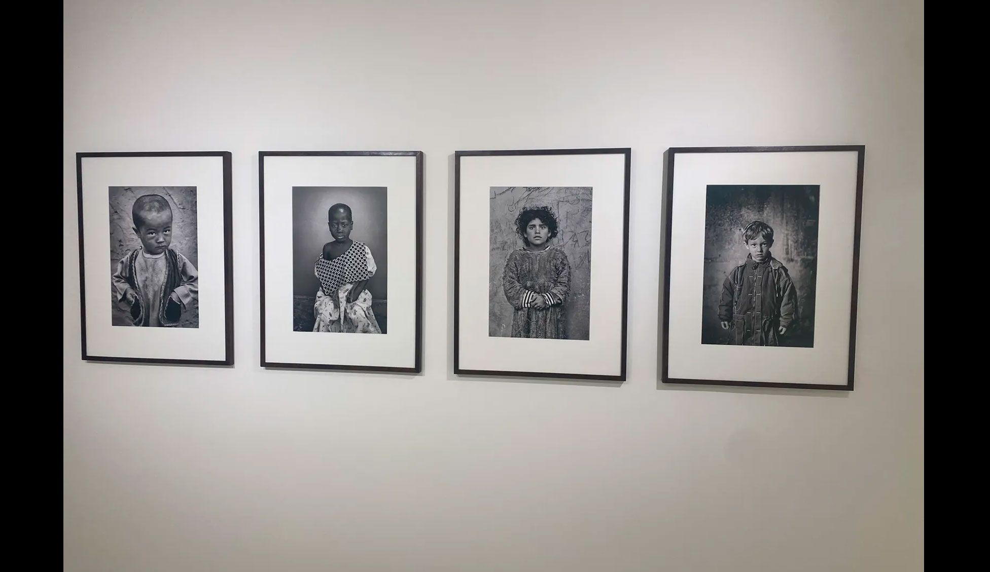 Êxodos, de Sebastião Salgado, na Galeria Aliança Francesa Botafogo Êxodos, de Sebastião Salgado, na Galeria Aliança Francesa Botafogo