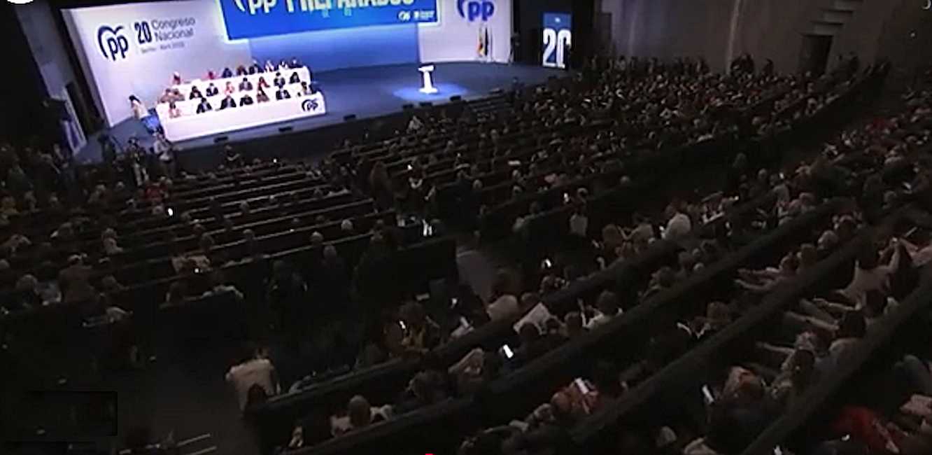 El congreso nacional de julio tratará de reforzar el liderazgo de Feijóo y trazar las alianzas PP/Vox