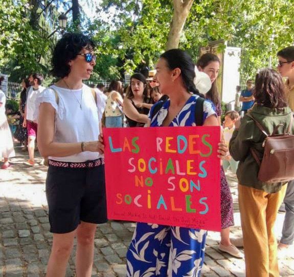 Concentración en en Madrid por una infancia sin Smarphones