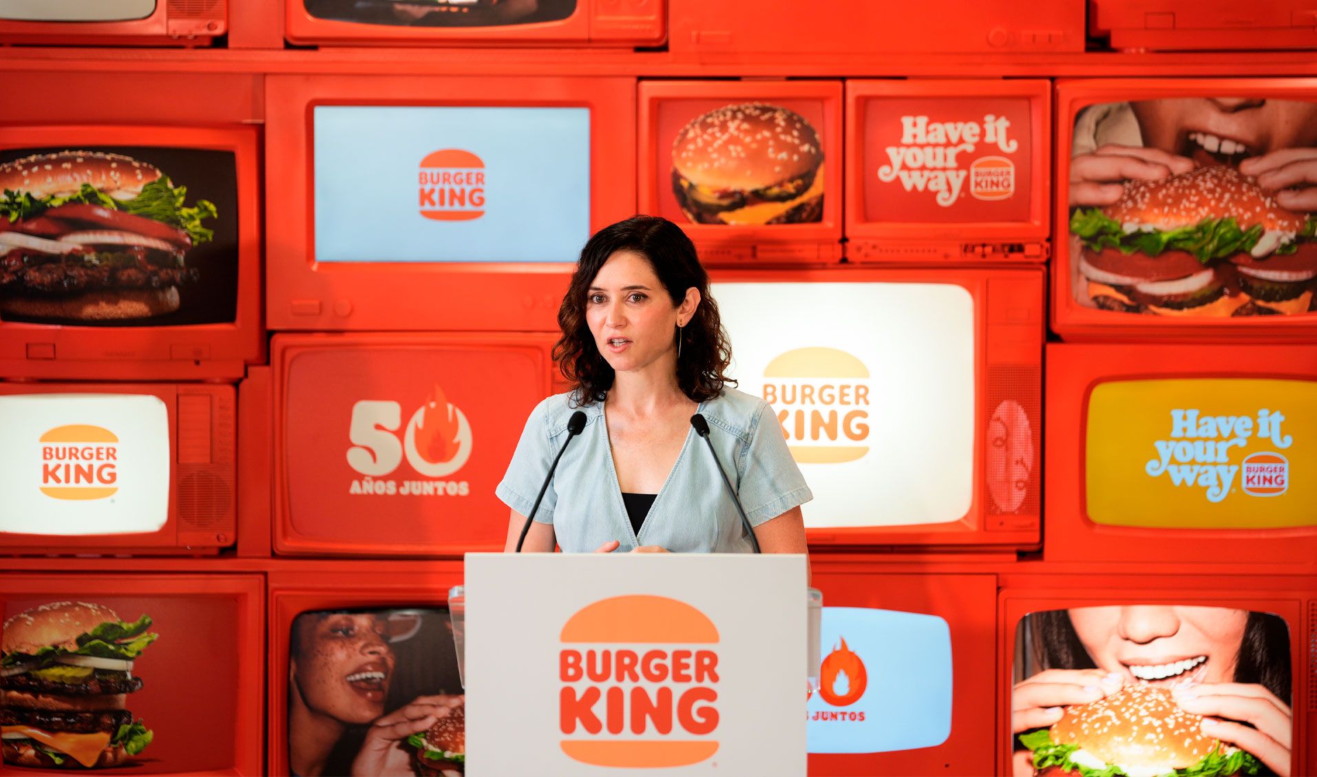 la presidenta de la Comunidad de Madrid, Isabel Díaz Ayuso, hoy, en el 50º aniversario de Burger King en España