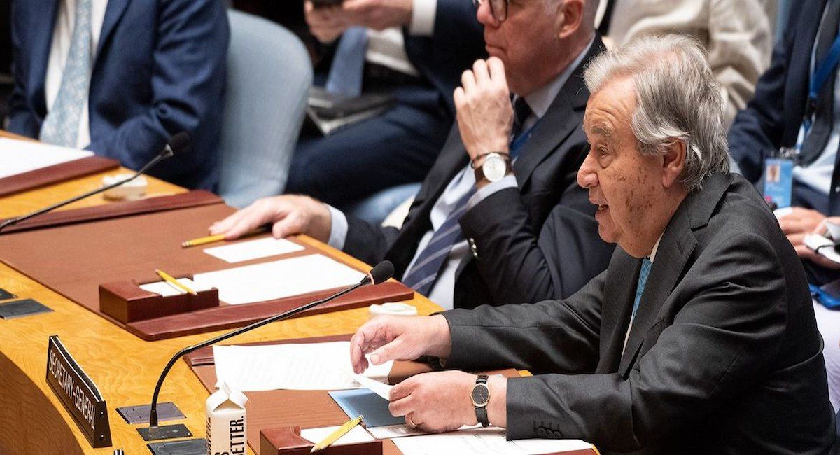 El Secretario General de la ONU, António Guterres, ha pedido a los miembros del Consejo de Seguridad que actuaran de forma inmediata y decisiva para detener los combates y volver a unas negociaciones serias y sostenidas sobre el programa nuclear de Irán. | Foto: ONU/Evan Schneider