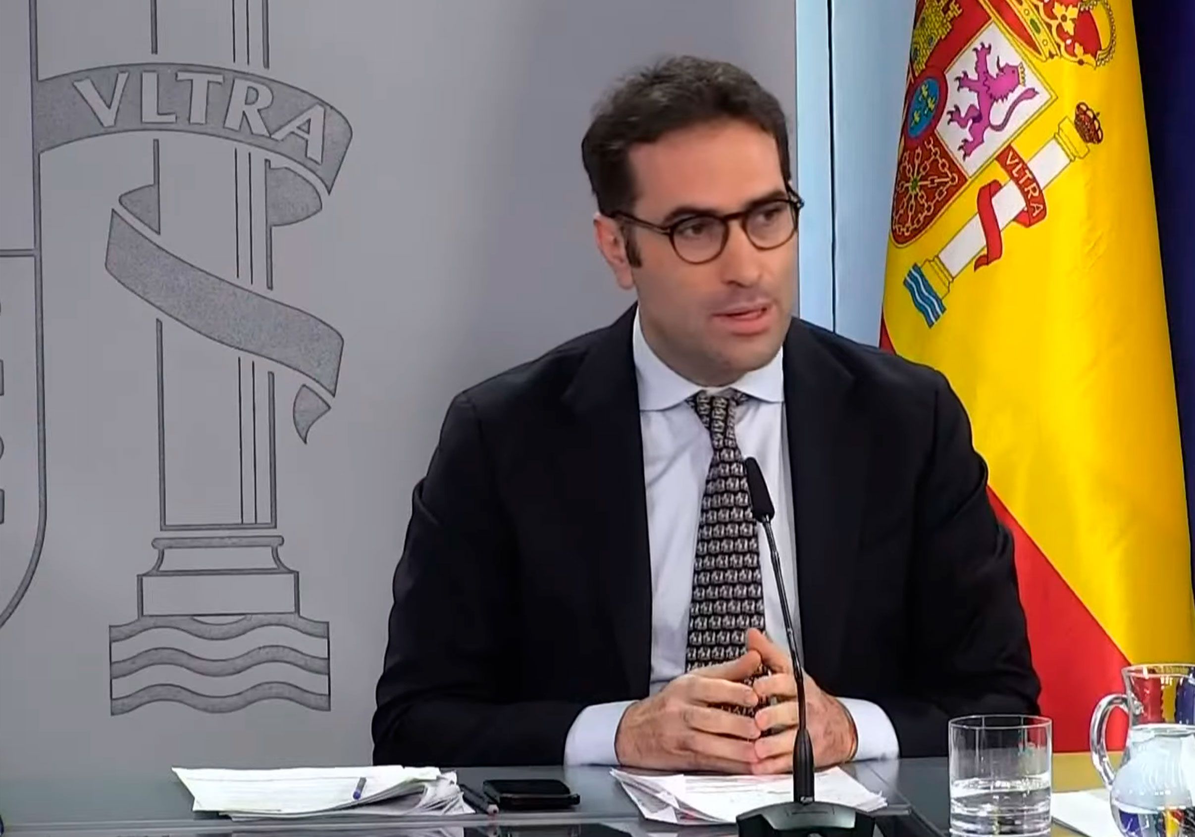 El Gobierno frena en seco la fusión BBVA-Sabadell: exige mantener ambos bancos separados hasta cinco años