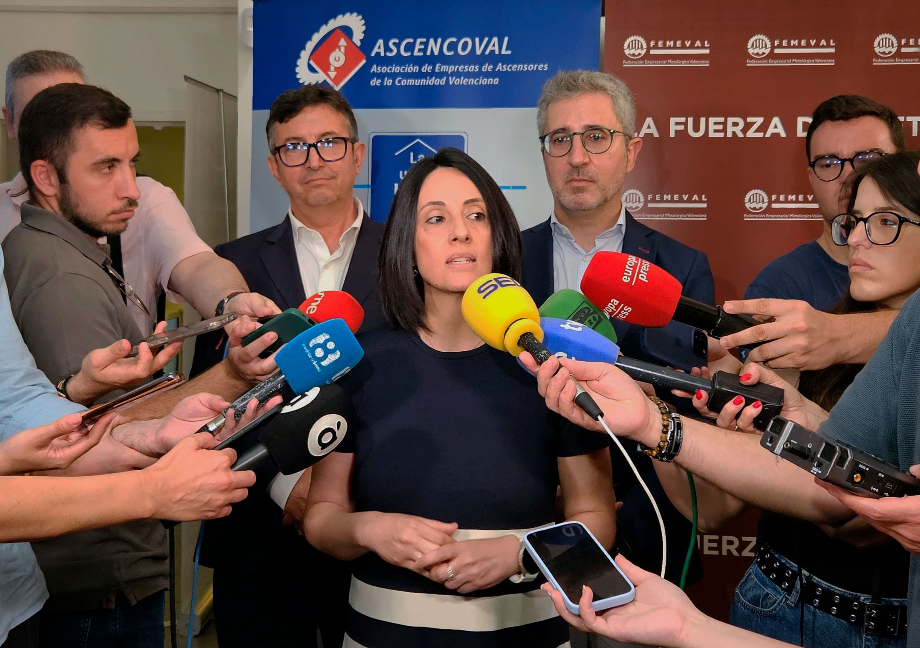 Pedro Sánchez confía en Rebeca Torró para reconstruir el PSOE tras el escándalo de corrupción