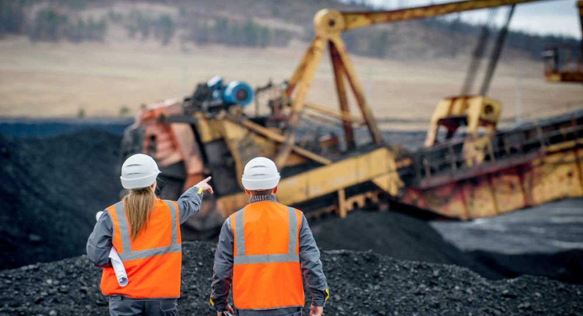 En 2023, el 90% de las importaciones netas de carbón duro se originaron en cinco países: Australia, Estados Unidos, Colombia, Sudáfrica y Kazajstán. | Foto: Mark Agnor/ Shutterstock