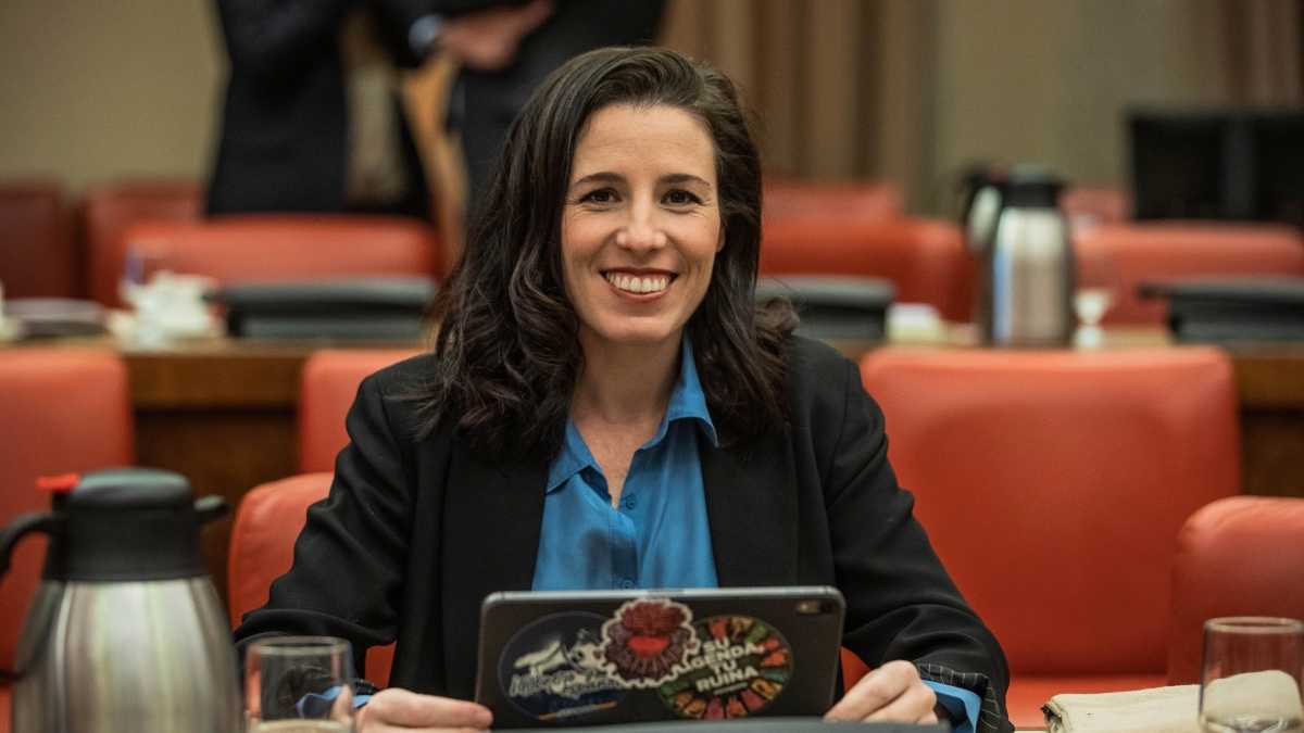 La diputada de Vox Rocío de Meer presentó el programa para deportar a 8 millones de personas.