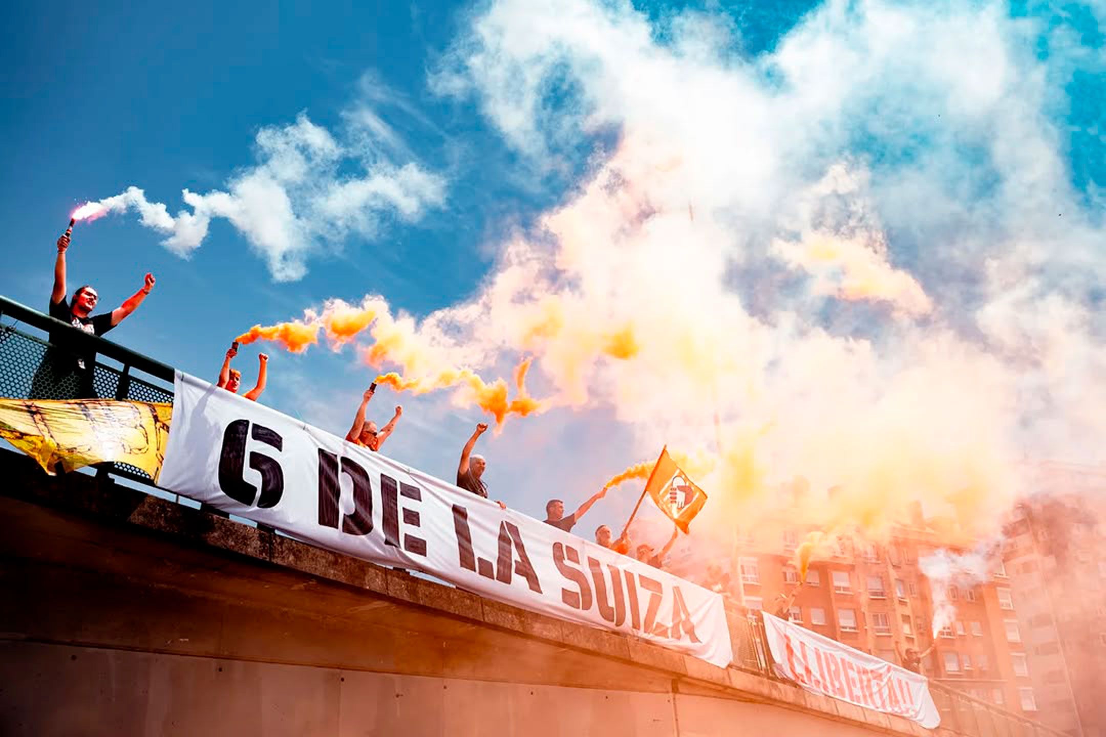 Multitudinaria manifestación sindical unitaria en Xixón pidiendo la libertad de las seis de la Suiza, fotografía de Irene Sirgo