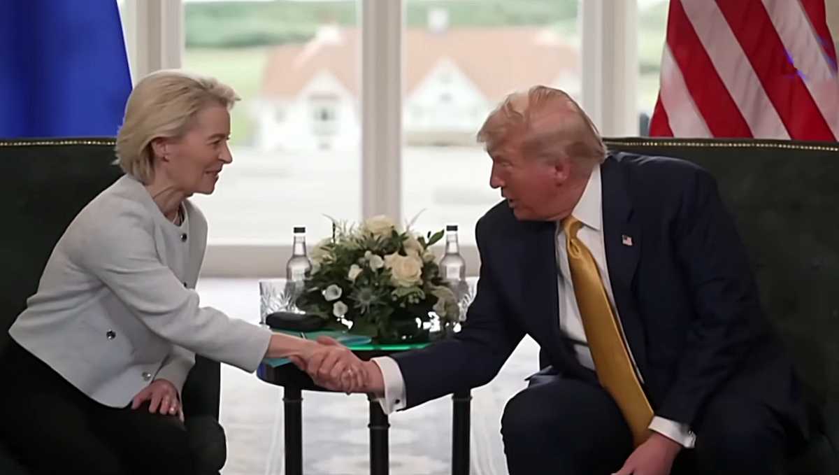 Trump y Von der Leyen tras la firma de acuerdo