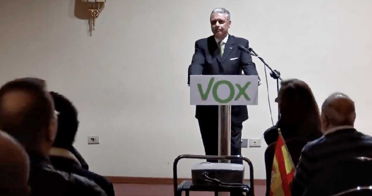 El general en la reserva Budiño en un acto público de Vox