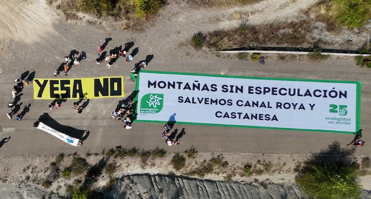 Según las plataformas ecologistas, el recrecimiento del embalse de Yesa supondría la acumulación de más de 1.078 hectómetros cúbicos de agua, con una elevación de cota hasta los 511 metros. | Foto: Ecologistas en Acción