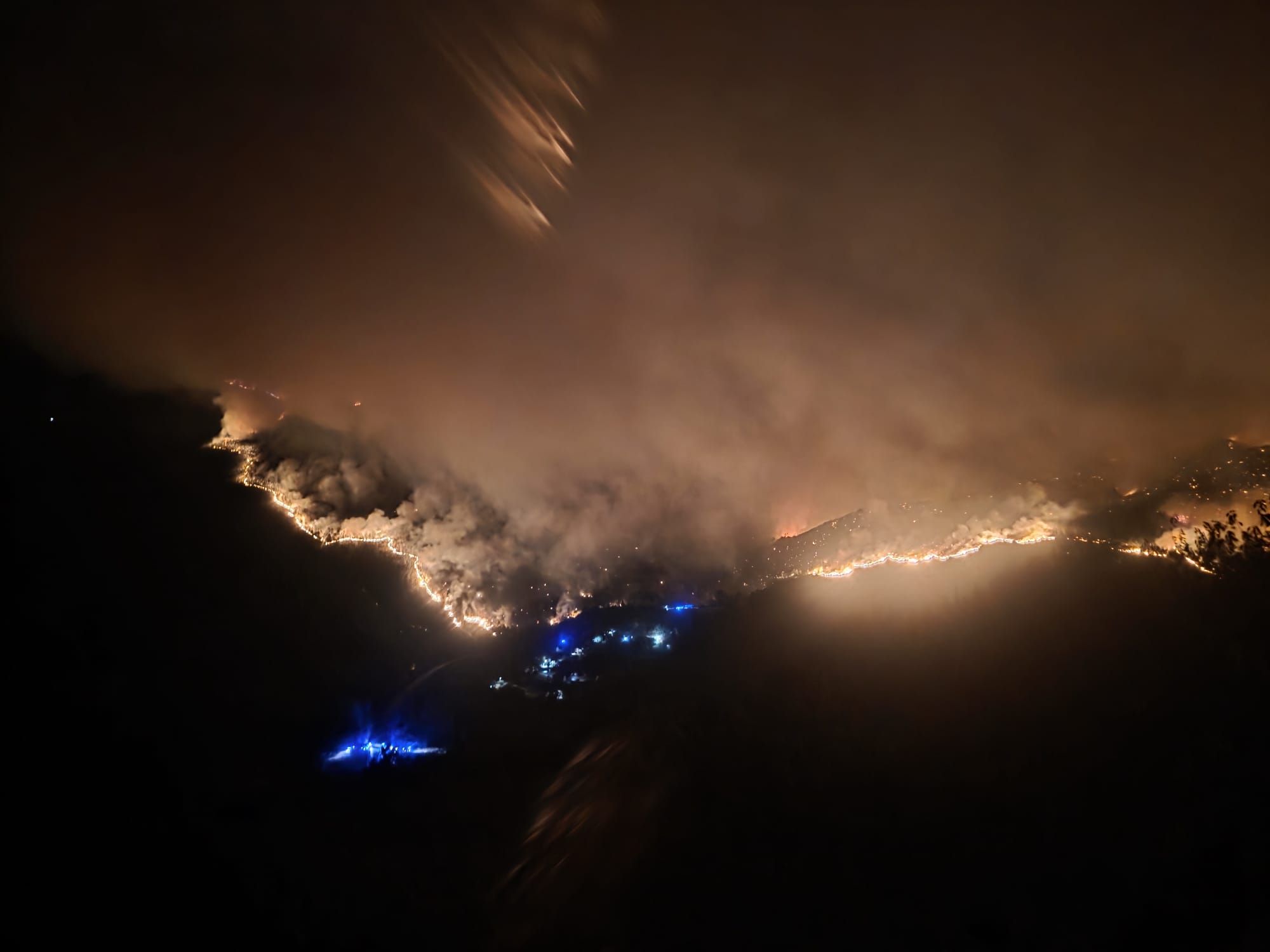 Feijóo, el bombero ausente: una política de incendios que arde en contradicciones