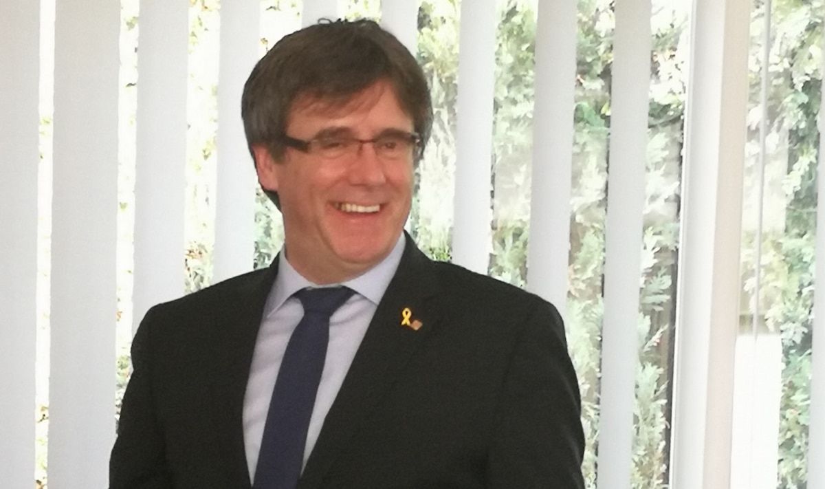 Puigdemont Wat Luz