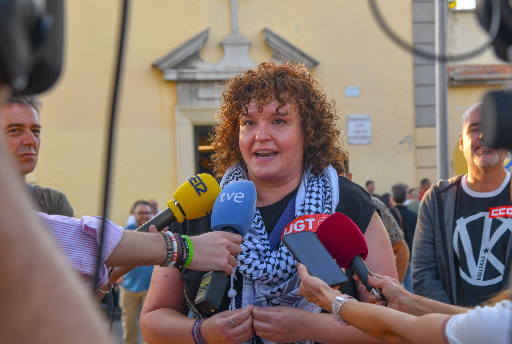 La secretaria general de UGT Madrid, Susana Huertas a las puertas de la iglesia de San Carlos Borromeo de Madrid, foto Agustín Millán La secretaria general de UGT Madrid, Susana Huertas a las puertas de la iglesia de San Carlos Borromeo de Madrid, foto Agustín Millán