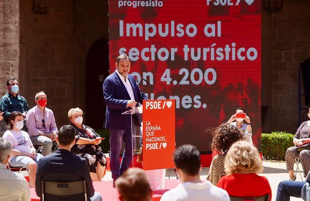 Ábalos, en el tercer aniversario del PSOE en el poder