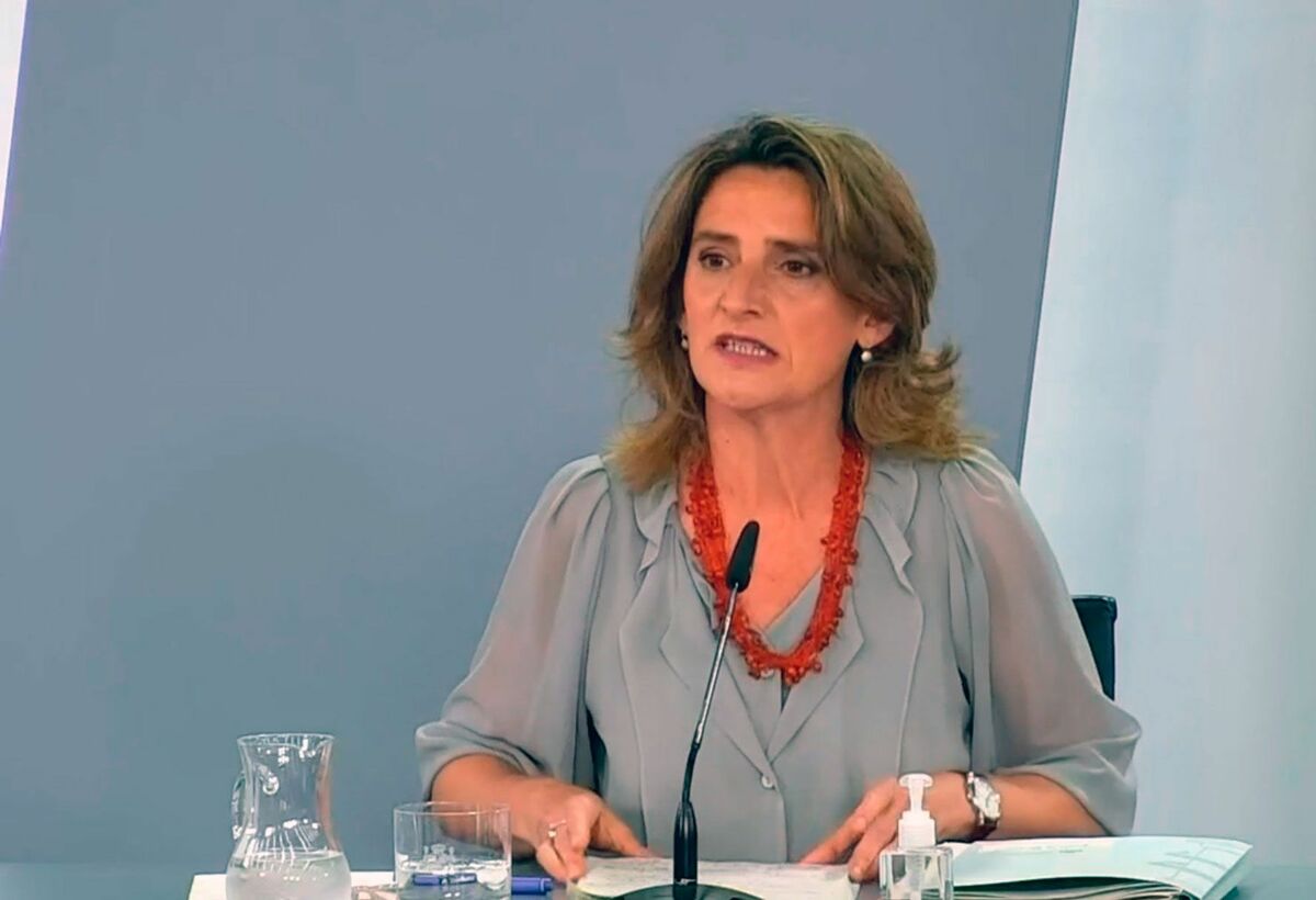 La-vicepresidenta-cuarta-y-ministra-de-Transición-Ecológica,-Teresa-Ribera