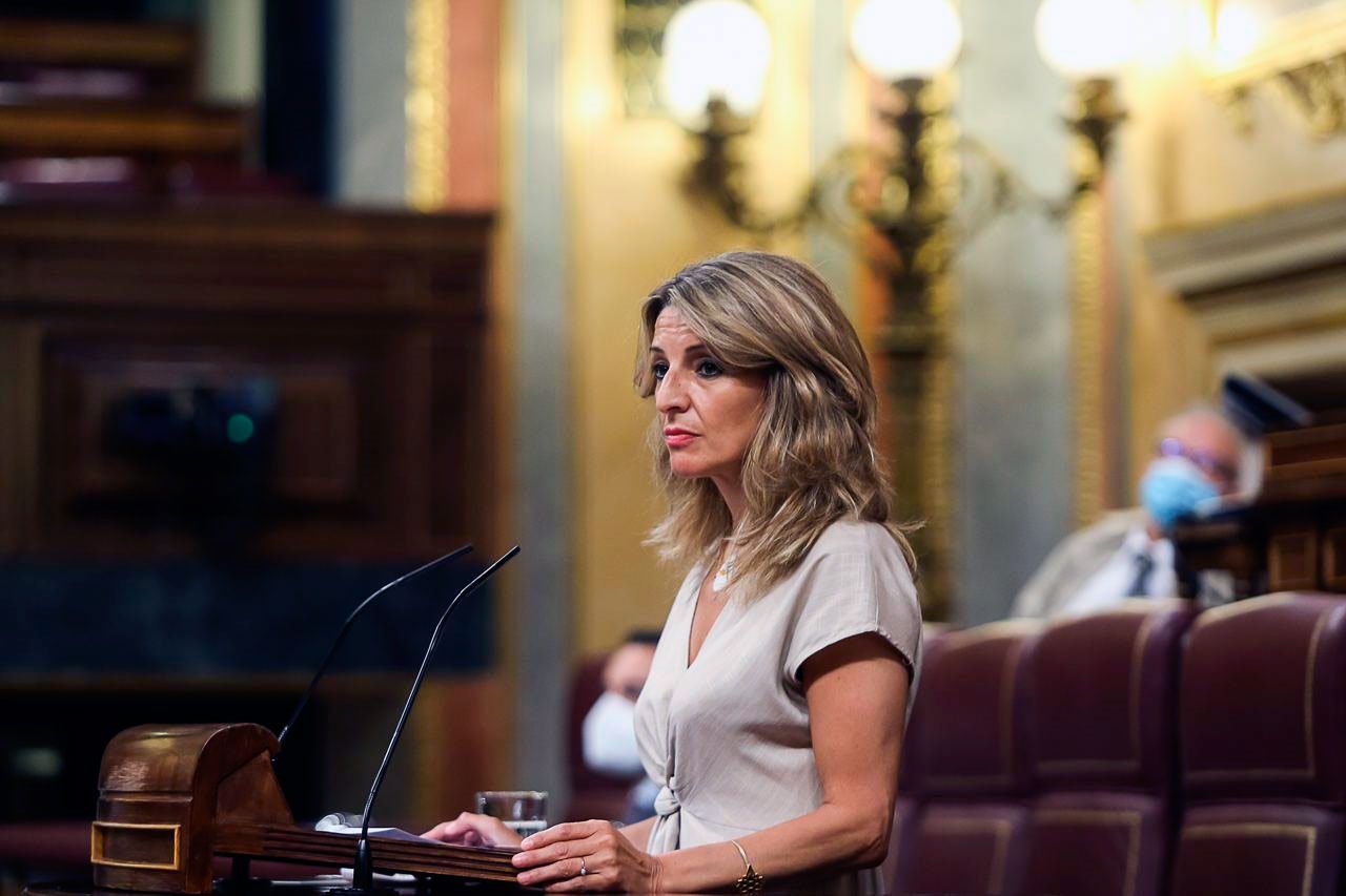 La-vicepresidenta-tercera-y-ministra-de-Trabajo-y-Economía-Social,-Yolanda-Díaz