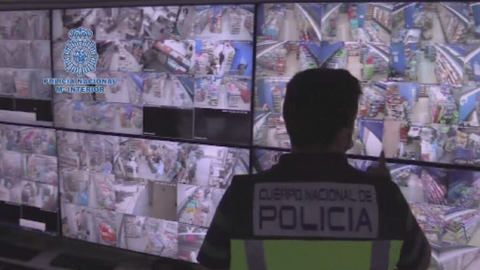Imagen de la Policía Nacional con las cámaras donde se vigilaba a los trabajadores explotados