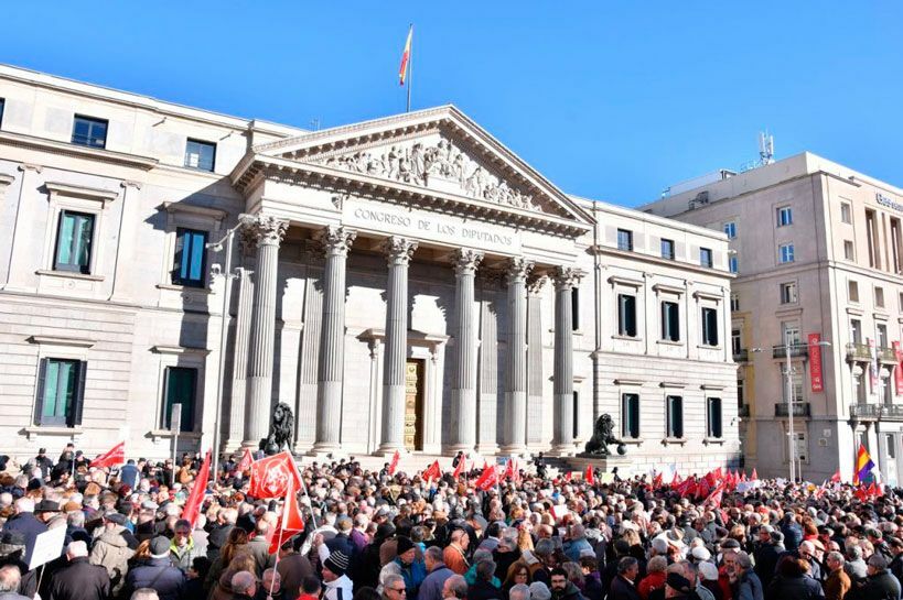 Manifestacion-contra-la-reforma-de-las-pensiones-del-PP-en-2018,-foto-Agustín-Millán