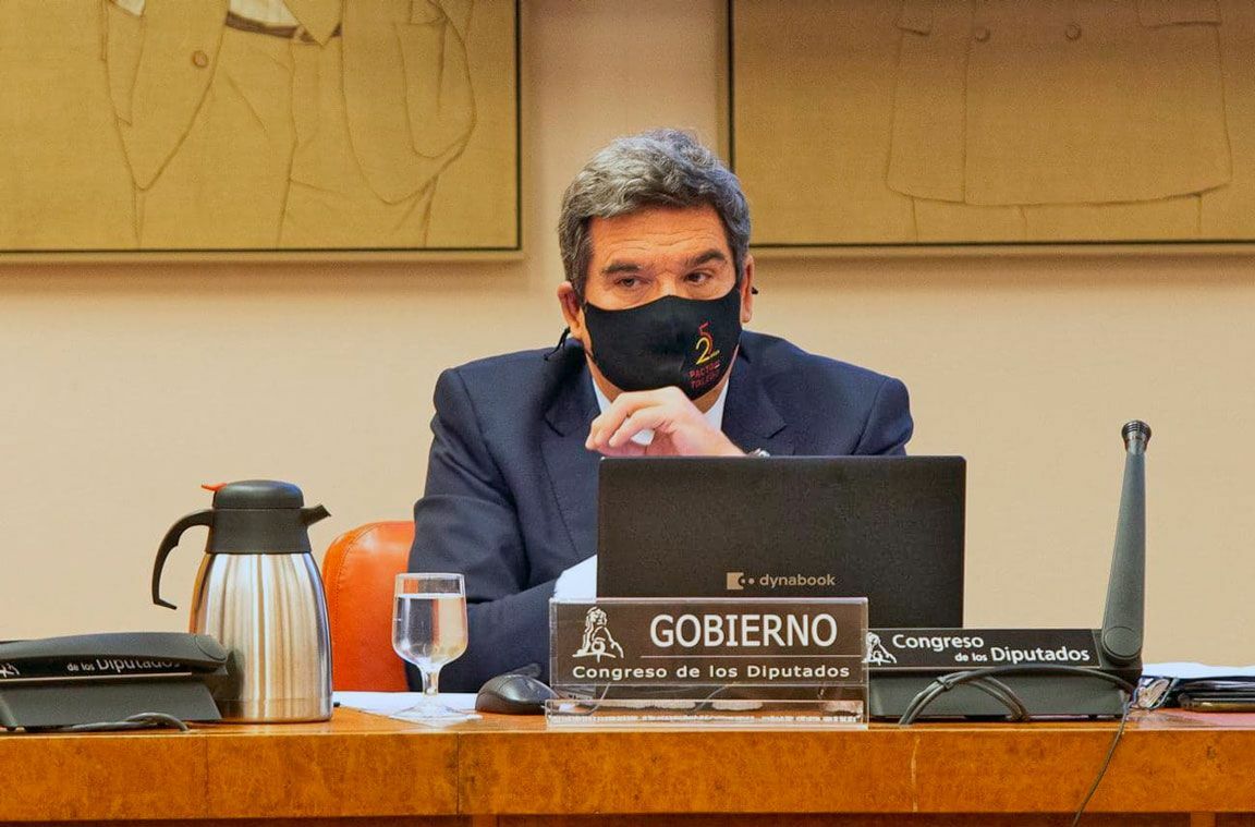 El-ministro-de-Inclusión,-Seguridad-Social-y-Migraciones,-José-Luis-Escrivá-durante-su-comparecencia-en-la-Comisión-del-Pacto-de-Toledo