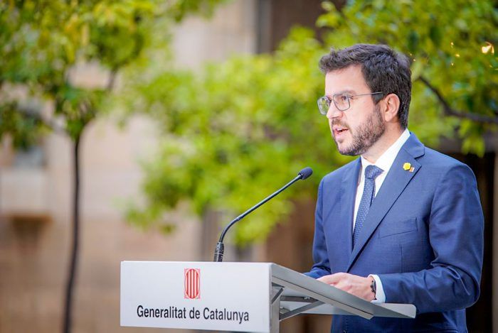 El president durant la seva declaració institucional