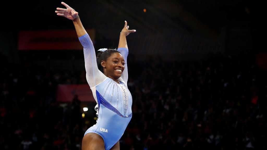 Simone Biles, en uno de sus ejercicios.