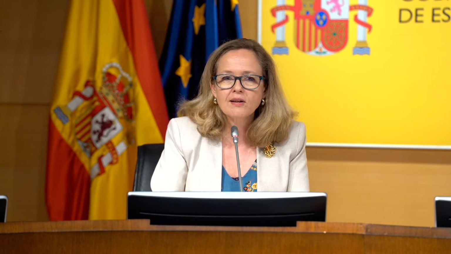 La-vicepresidenta-primera-y-ministra-de-Asuntos-Económicos-y-Transformación-Digital,-Nadia-Calviño,