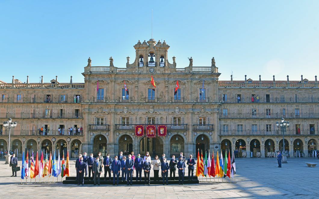 Foto-familia-Cumbre-Presidentes-en-Salamanca-foto-Agustín-Millán