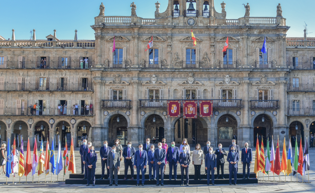 Foto de la XXIV Conferencia de Presidentes en la Plaza Mayor de Salamanca