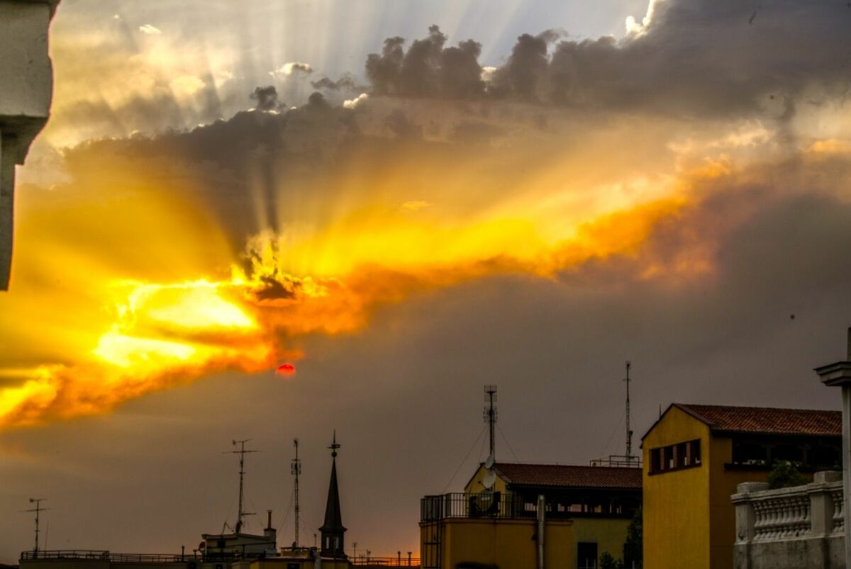 Cielo de verano en Madrid.