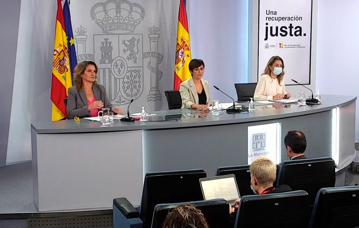 Tres ministras del PSOE en la rueda de prensa de hoy del Consejo de Ministros