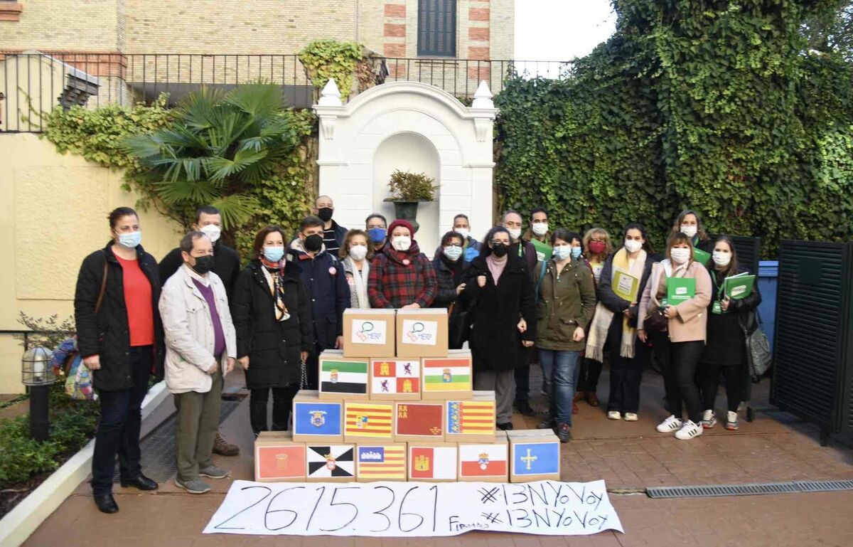 La MERP entrega firmas al Defensor del Pueblo