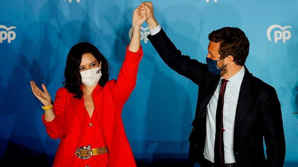 Casado y Ayuso tras la victoria del PP en las pasadas elecciones regionales.