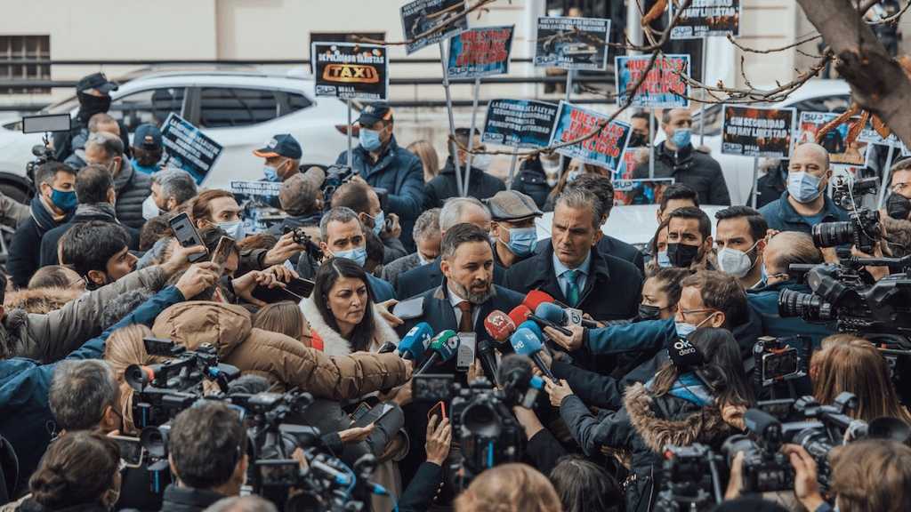 Santiago Abascal tras la manifestación policial. Foto: Vox.