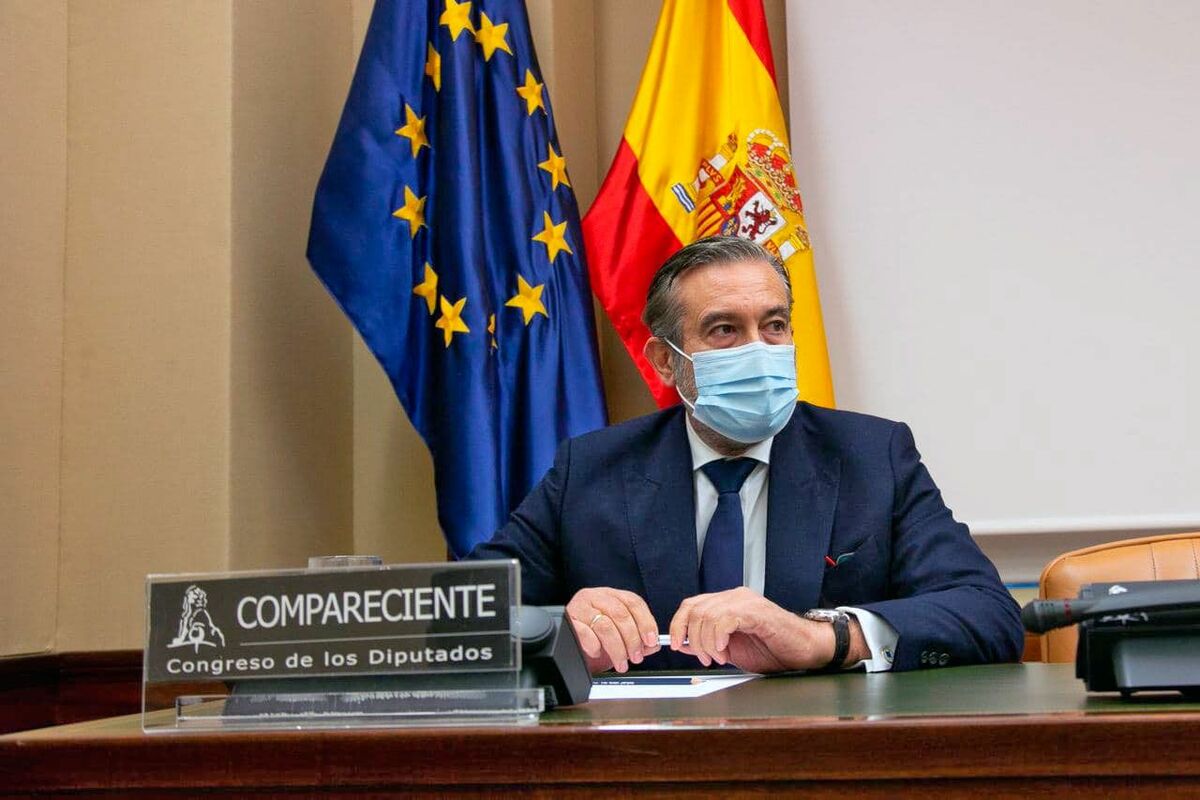 Enrique-López-López,-consejero-de-Presidencia,-Justicia-e-Interior-de-la-Comunidad-de-Madrid,-durante-su-comparecencia.