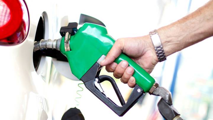 Los precios del combustible en España, por debajo de la media europea