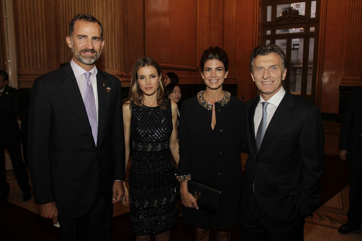 Mauricio_Macri_durante_la_inauguración_de_la_125°_Asamblea_del_COI_(9726792850) Mauricio_Macri_durante_la_inauguración_de_la_125°_Asamblea_del_COI_(9726792850)