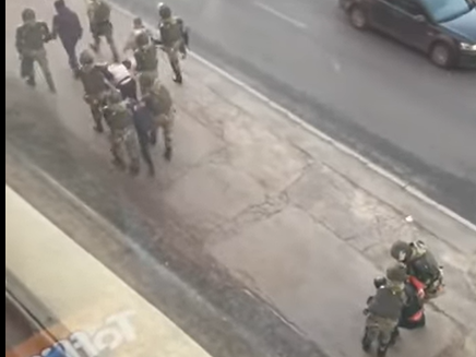 Detenidos en Rusia por manifestarse contra la guerra en Ucrania