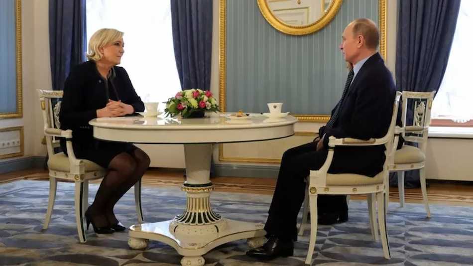 Le Pen con Putin, en una imagen de archivo.