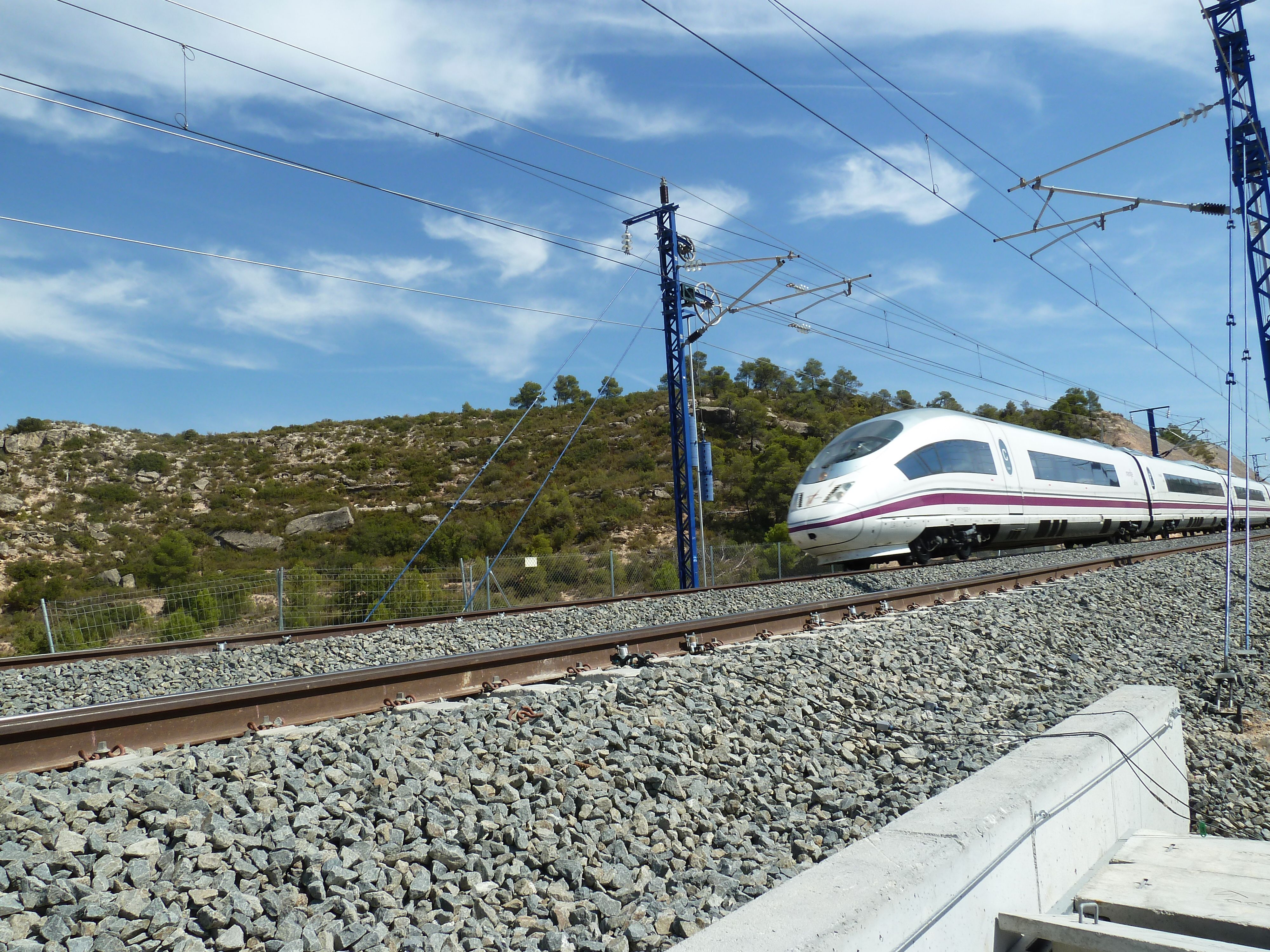 Un tren AVE en una imagen de archivo.