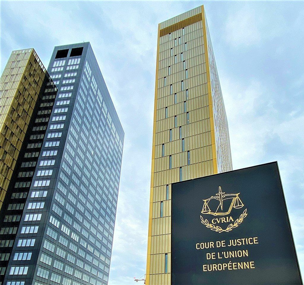 Palais_de_la_Cour_de_Justice_CJEU_July_2021_Sign_and_Towers_B_and_C