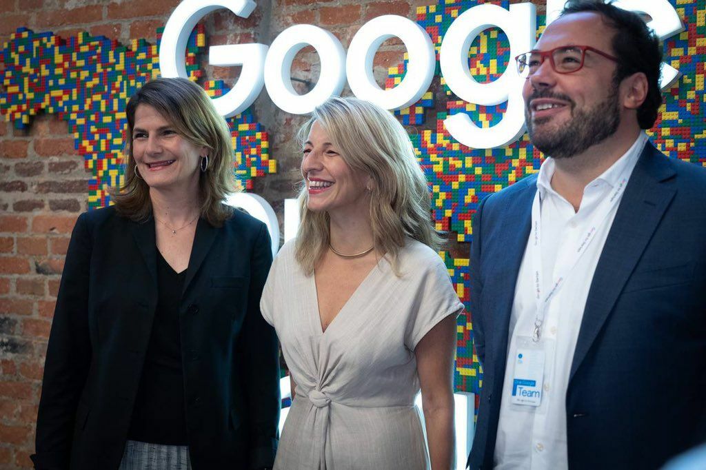 Yolanda Díaz presenta con Google 11.000 becas 1