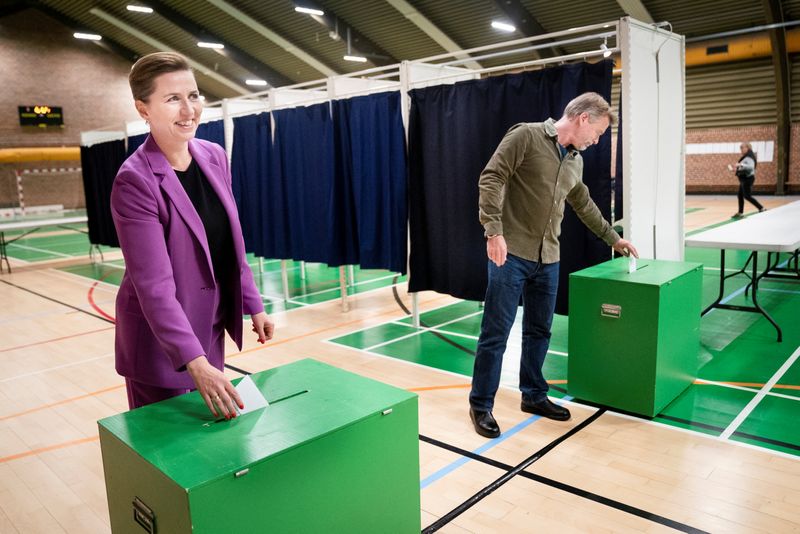 Los daneses votan sí para unirse a la política de defensa de la UE