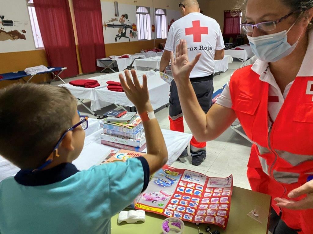 Paradores colabora con Cruz Roja La Palma[219879]
