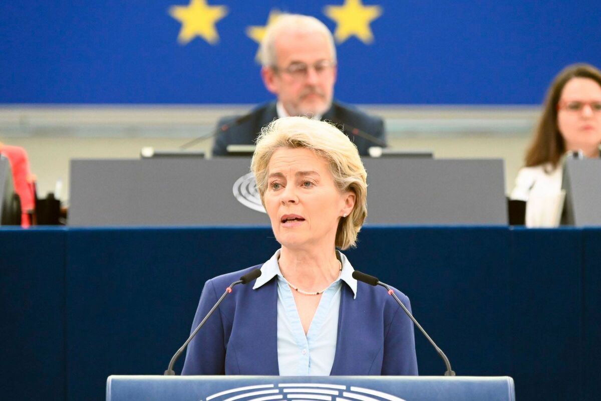 La-presidenta-de-la-Comisión-Europea,-Ursula-von-der-Leyen,-se-ha-pronunciado-este-miércoles-en-favor-de-una-reforma-del-mercado-eléctrico-europeo