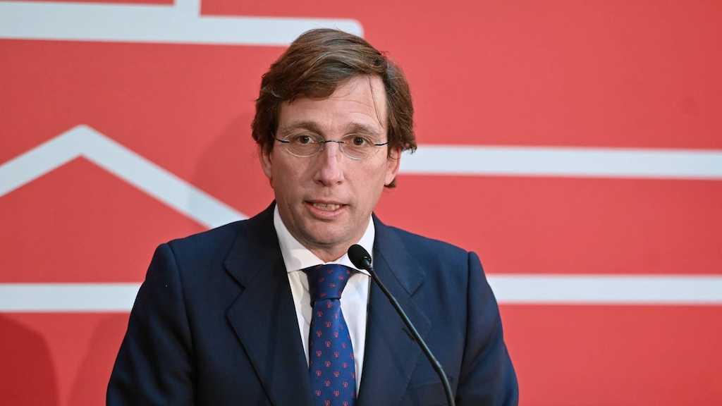 Martínez-Almeida.