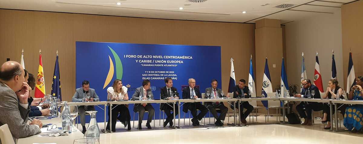 Foto Clausura I Foro Alto Nivel Centroamérica y Caribe-UE en La Laguna Islas Canarias-España