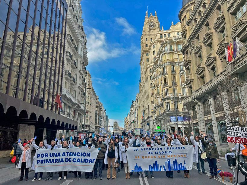 Huelga médicos de Hospitalaria y atención primaria juntos