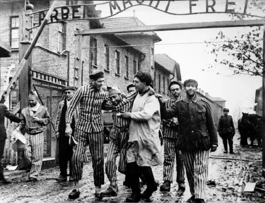 Liberacion_Auschwitz_850
