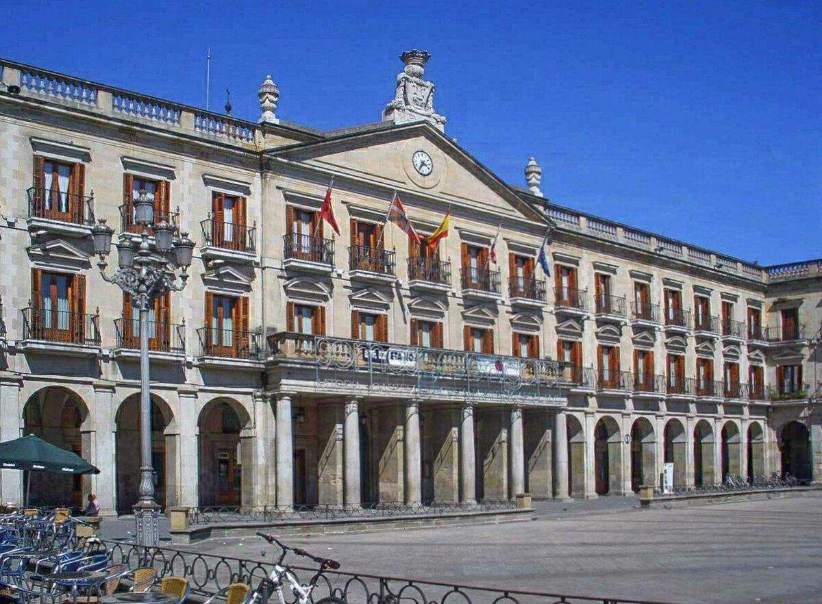 Vitoria_-_Plaza_Nueva_16