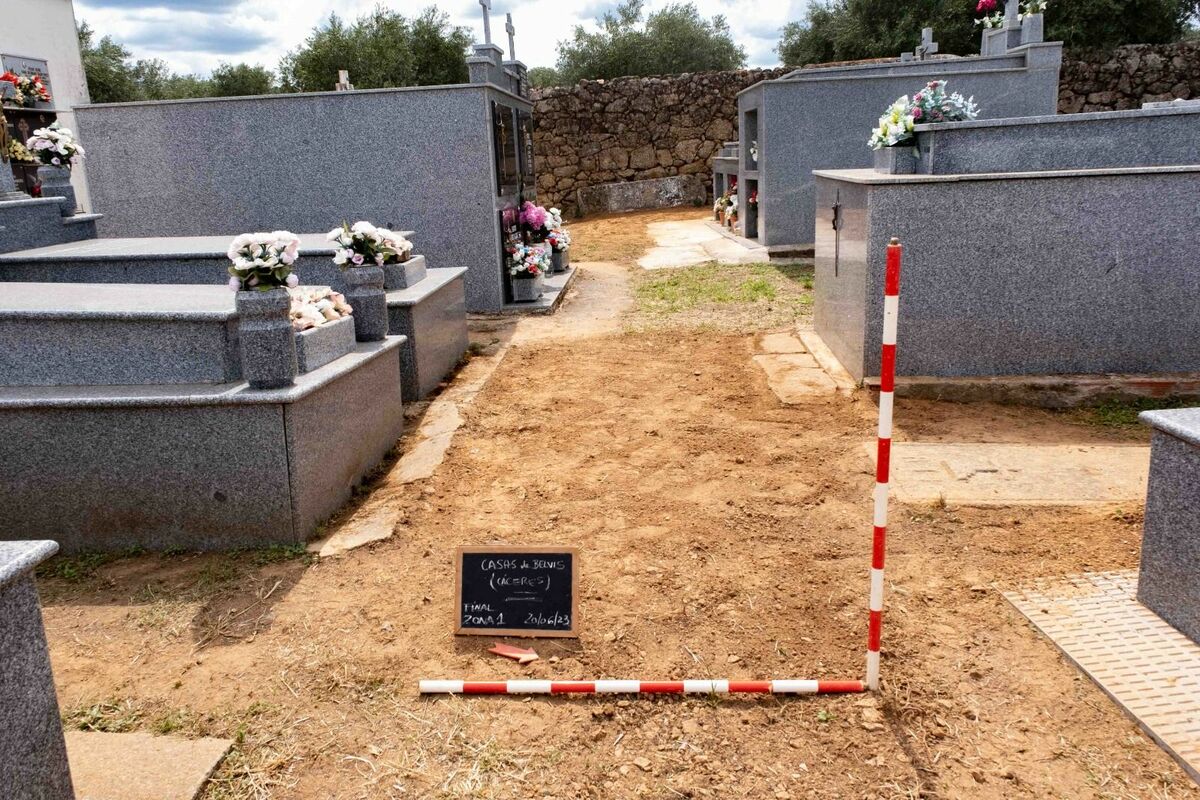 Construcción de panteones borra la historia cinco republicanos desaparecidos en el cementerio de Casas de Belvís no encuentran justicia